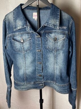 Candies brand blue distressed denim jacket Y2K size large great condition!
